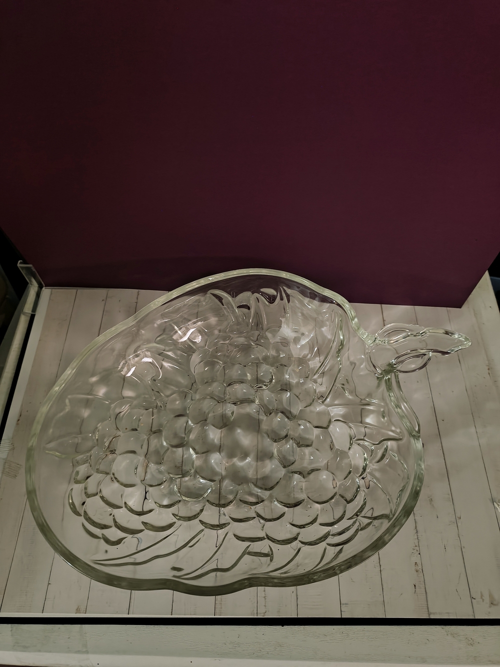 Indiana Glass Clear Grape-Pattern Serving Bowl with Leaf Handle